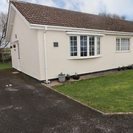 13 Gower Holiday Village Swansea Exterior photo