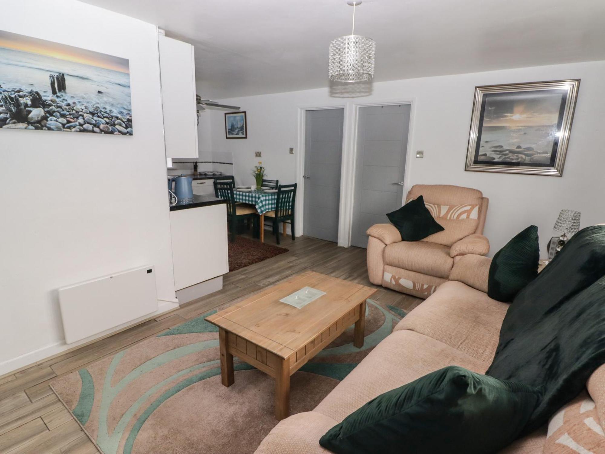 13 Gower Holiday Village Swansea Exterior photo