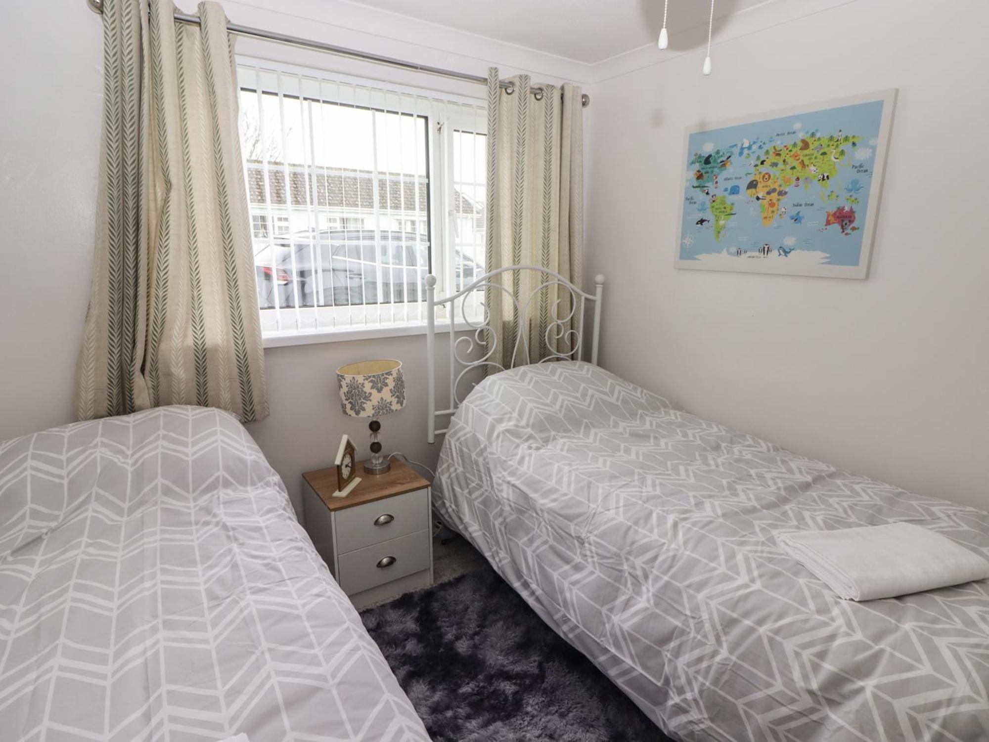 13 Gower Holiday Village Swansea Exterior photo